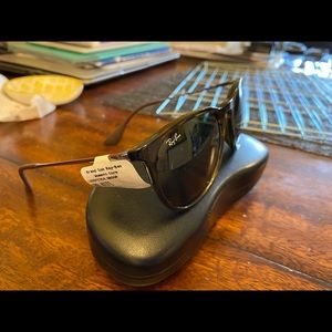 Ray ban
